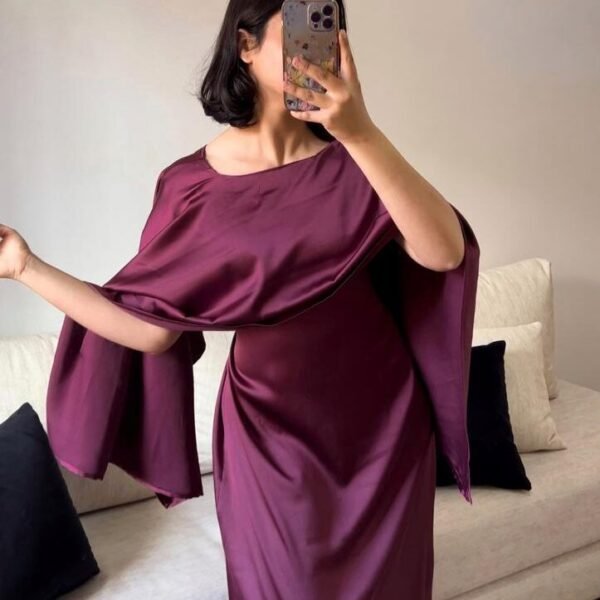 Robe Cape Burrgendy